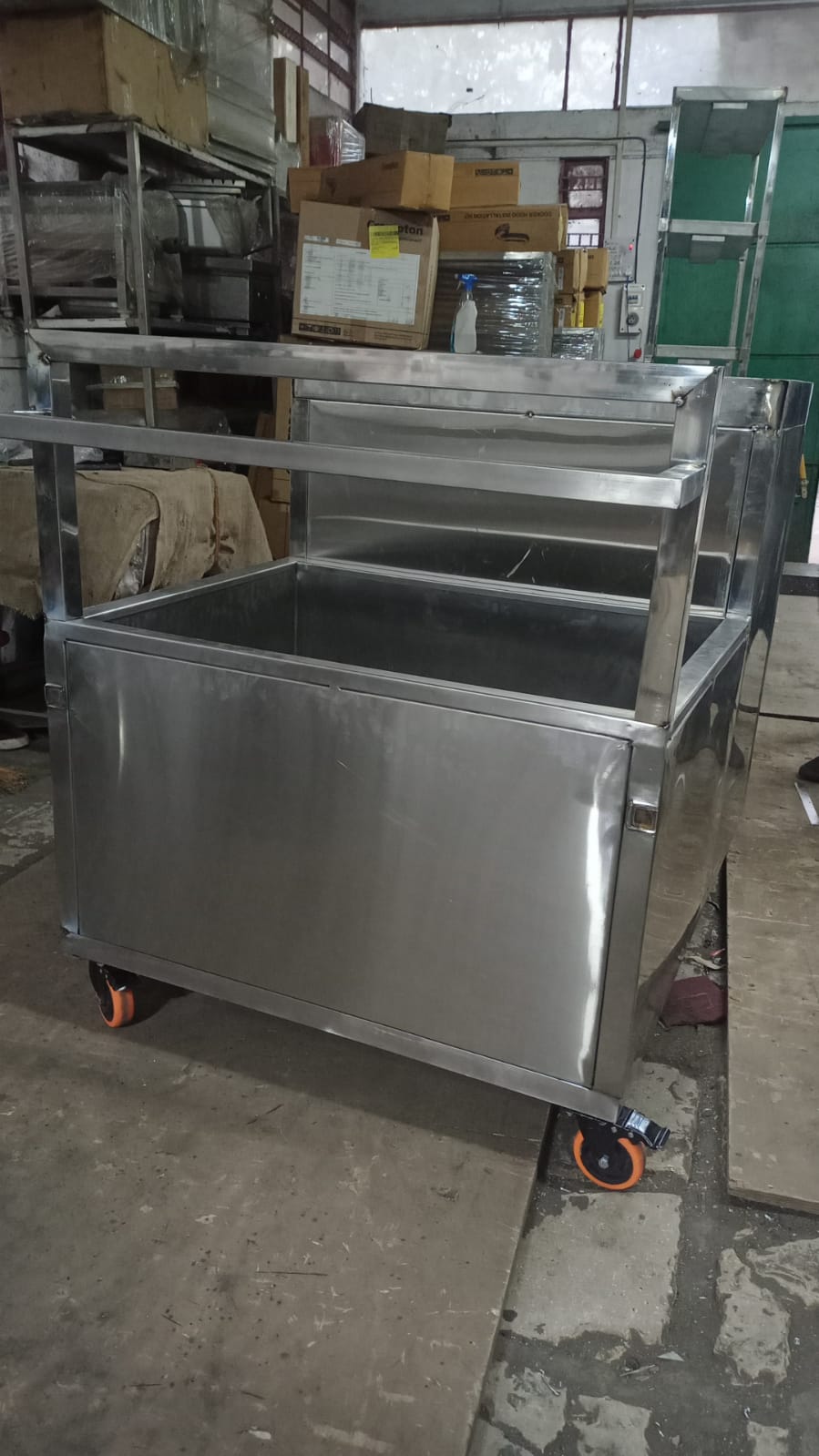 Chafing Dish Buffet Counter