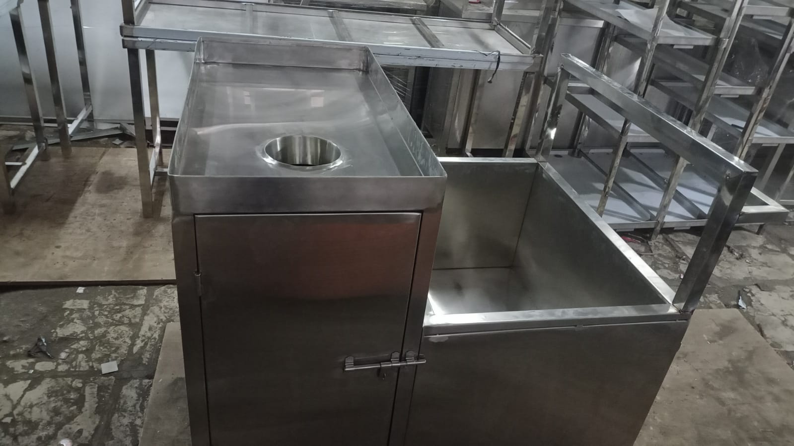 Soiled Dish Landing Table